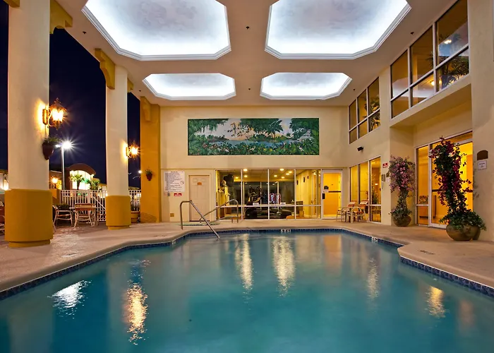 Holiday Inn Express Hotel & Suites Cocoa Beach By Ihg
