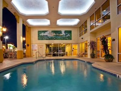 Express & Cocoa By Ihg Resort